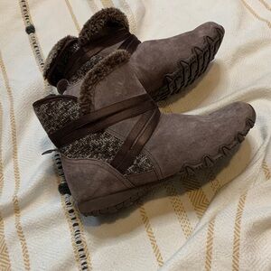 Skechers Bikers-Flare Ankle Bootie Size 8